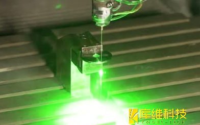 水導(dǎo)激光切割技術(shù)在切割碳化硅時(shí)的精度如何？