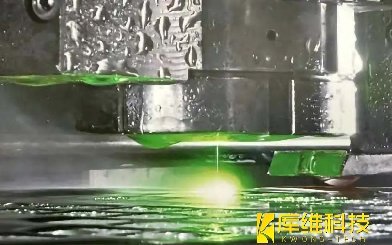 <b>水導(dǎo)激光切割技術(shù)在切割碳化硅時(shí)的切割速度如何？</b>